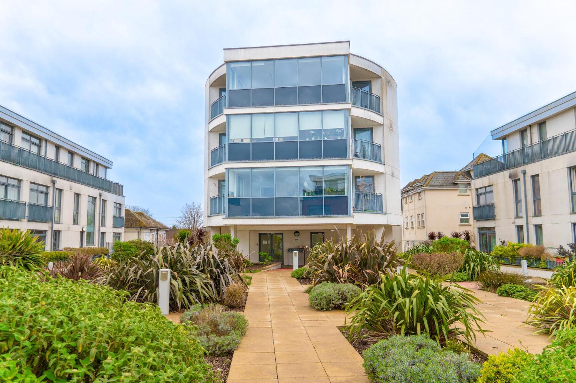 The Regency Suite - Modern 2-Bed 1-Bath Apartment チャーツィー エクステリア 写真